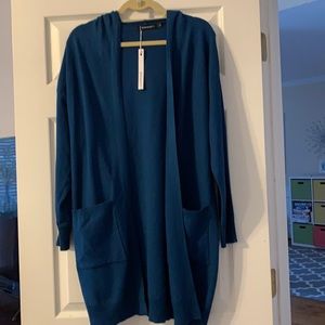 NWT women’s cardigan